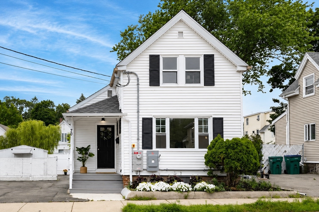 70 Glenwood Street, Lynn, Massachusetts, 3 Bedrooms Bedrooms, 6 Rooms Rooms,1 BathroomBathrooms,Residential,For Sale,Glenwood Street,73551287