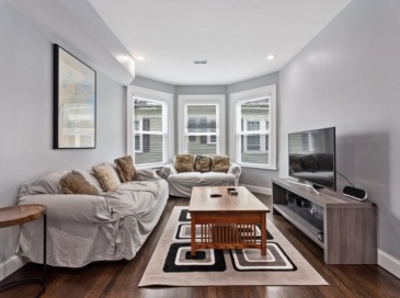 7 Abbotsford St, Boston, Massachusetts, 3 Bedrooms Bedrooms, 6 Rooms Rooms,1 BathroomBathrooms,Residential Lease,For Rent,Abbotsford St,73551127
