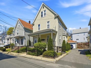 8 Rockwell Ter, Malden, Massachusetts, 1 Bedroom Bedrooms, 3 Rooms Rooms,1 BathroomBathrooms,Residential Lease,For Rent,Rockwell Ter,73551137