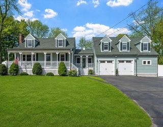 97 Hartwell Rd, Bedford, Massachusetts, 6 Bedrooms Bedrooms, 12 Rooms Rooms,4.5 BathroomsBathrooms,Residential,For Sale,Hartwell Rd,73551097