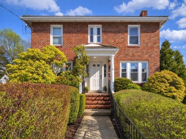 15 John St, Newton, Massachusetts, 3 Bedrooms Bedrooms, 6 Rooms Rooms,2.5 BathroomsBathrooms,Residential Lease,For Rent,John St,73551172