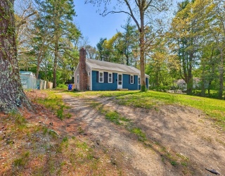 9 Scraggy Neck Rd Ext, Bourne, Massachusetts, 3 Bedrooms Bedrooms, 6 Rooms Rooms,2 BathroomsBathrooms,Residential,For Sale,Scraggy Neck Rd Ext,73521796