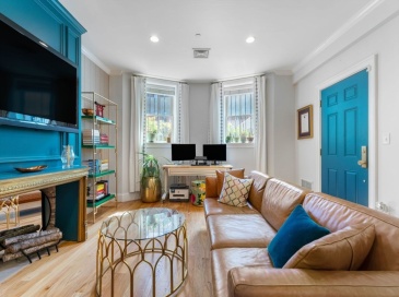 668 Massachusetts Ave, Boston, Massachusetts, 2 Bedrooms Bedrooms, 4 Rooms Rooms,2 BathroomsBathrooms,Residential Lease,For Rent,Massachusetts Ave,73551179