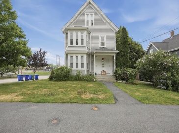 152-154 Reed St, Rockland, Massachusetts, 5 Bedrooms Bedrooms, 11 Rooms Rooms,2 BathroomsBathrooms,Residential Income,For Sale,Reed St,73551192
