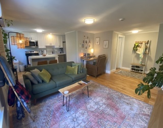 13 Pleasant, Medfield, Massachusetts, 1 Bedroom Bedrooms, 3 Rooms Rooms,1 BathroomBathrooms,Residential Lease,For Rent,Pleasant,73551200