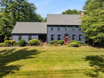 50 Heather Hills, Bridgewater, Massachusetts, 3 Bedrooms Bedrooms, 11 Rooms Rooms,2.5 BathroomsBathrooms,Residential,For Sale,Heather Hills,73546542