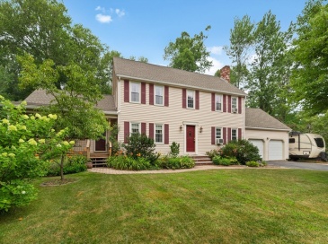 82 Norton Rd, North Attleboro, Massachusetts, 5 Bedrooms Bedrooms, 11 Rooms Rooms,4.5 BathroomsBathrooms,Residential,For Sale,Norton Rd,73551365