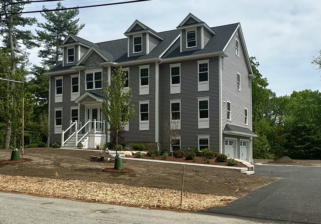 56 Dudley Rd, Billerica, Massachusetts, 4 Bedrooms Bedrooms, 11 Rooms Rooms,4 BathroomsBathrooms,Residential,For Sale,Dudley Rd,73525412
