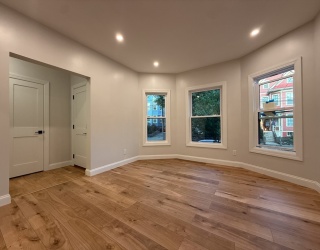 16 Willow Ave, Somerville, Massachusetts, 2 Bedrooms Bedrooms, 6 Rooms Rooms,2 BathroomsBathrooms,Residential Lease,For Rent,Willow Ave,73551372