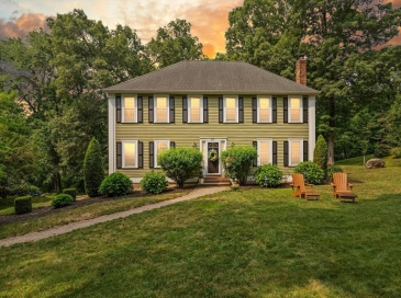 210 Abbott, North Andover, Massachusetts, 4 Bedrooms Bedrooms, 11 Rooms Rooms,2.5 BathroomsBathrooms,Residential,For Sale,Abbott,73550837