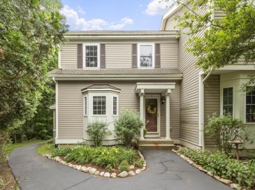 99 Main St, Westford, Massachusetts, 2 Bedrooms Bedrooms, 5 Rooms Rooms,2.5 BathroomsBathrooms,Residential,For Sale,Main St,73551368