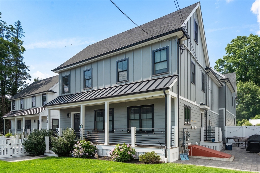 115 Summer St, Waltham, Massachusetts, 4 Bedrooms Bedrooms, 8 Rooms Rooms,3.5 BathroomsBathrooms,Residential Lease,For Rent,Summer St,73551406