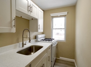 25 Oakland Ave, Everett, Massachusetts, 1 Bedroom Bedrooms, 3 Rooms Rooms,1 BathroomBathrooms,Residential Lease,For Rent,Oakland Ave,73551426