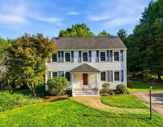 15 Malloy St, Medway, Massachusetts, 3 Bedrooms Bedrooms, 8 Rooms Rooms,2 BathroomsBathrooms,Residential Lease,For Rent,Malloy St,73551436