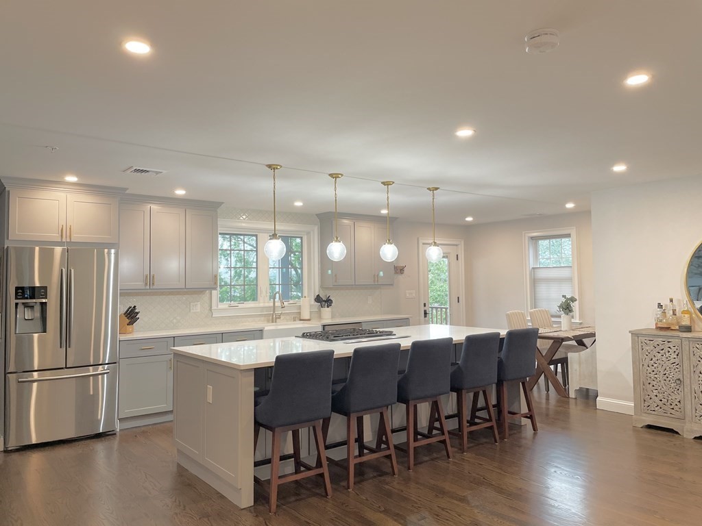 25-27 Suffolk, Chelsea, Massachusetts, 2 Bedrooms Bedrooms, 6 Rooms Rooms,2 BathroomsBathrooms,Residential Lease,For Rent,Suffolk,73551433