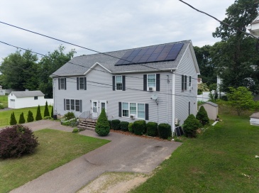 18-A Kennebec Street, Worcester, Massachusetts, 2 Bedrooms Bedrooms, 4 Rooms Rooms,2.5 BathroomsBathrooms,Residential,For Sale,Kennebec Street,73551032