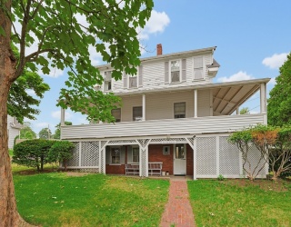 42 Flash Rd, Nahant, Massachusetts, 3 Bedrooms Bedrooms, 8 Rooms Rooms,1 BathroomBathrooms,Residential,For Sale,Flash Rd,73551163