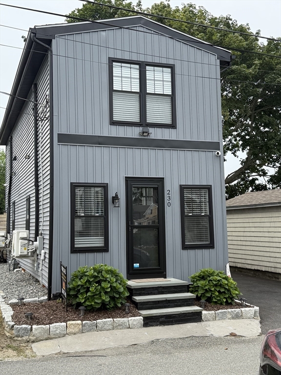 230 Cedar Ave, Portsmouth, Rhode Island, 2 Bedrooms Bedrooms, 4 Rooms Rooms,1 BathroomBathrooms,Residential,For Sale,Cedar Ave,73551216