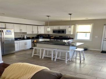 57 Elm St, Danvers, Massachusetts, 4 Bedrooms Bedrooms, 9 Rooms Rooms,2.5 BathroomsBathrooms,Residential Lease,For Rent,Elm St,73531646