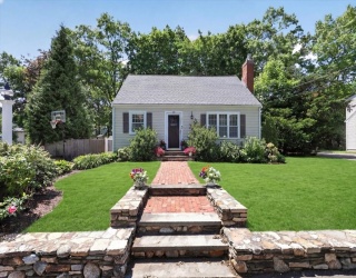52 Gerard Rd, Norwell, Massachusetts, 3 Bedrooms Bedrooms, 6 Rooms Rooms,2 BathroomsBathrooms,Residential,For Sale,Gerard Rd,73530162