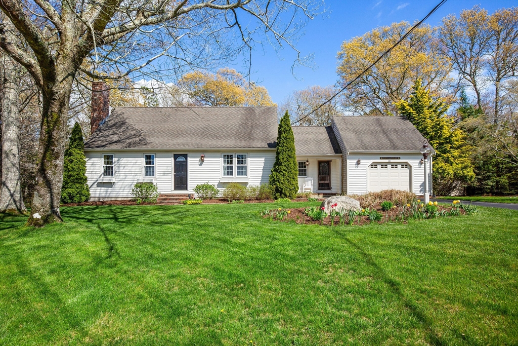161 Beechtree Dr, Brewster, Massachusetts, 3 Bedrooms Bedrooms, 6 Rooms Rooms,2 BathroomsBathrooms,Residential,For Sale,Beechtree Dr,73518102