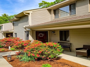 119 Highwood Dr, Franklin, Massachusetts, 2 Bedrooms Bedrooms, 4 Rooms Rooms,1.5 BathroomsBathrooms,Residential,For Sale,Highwood Dr,73525555
