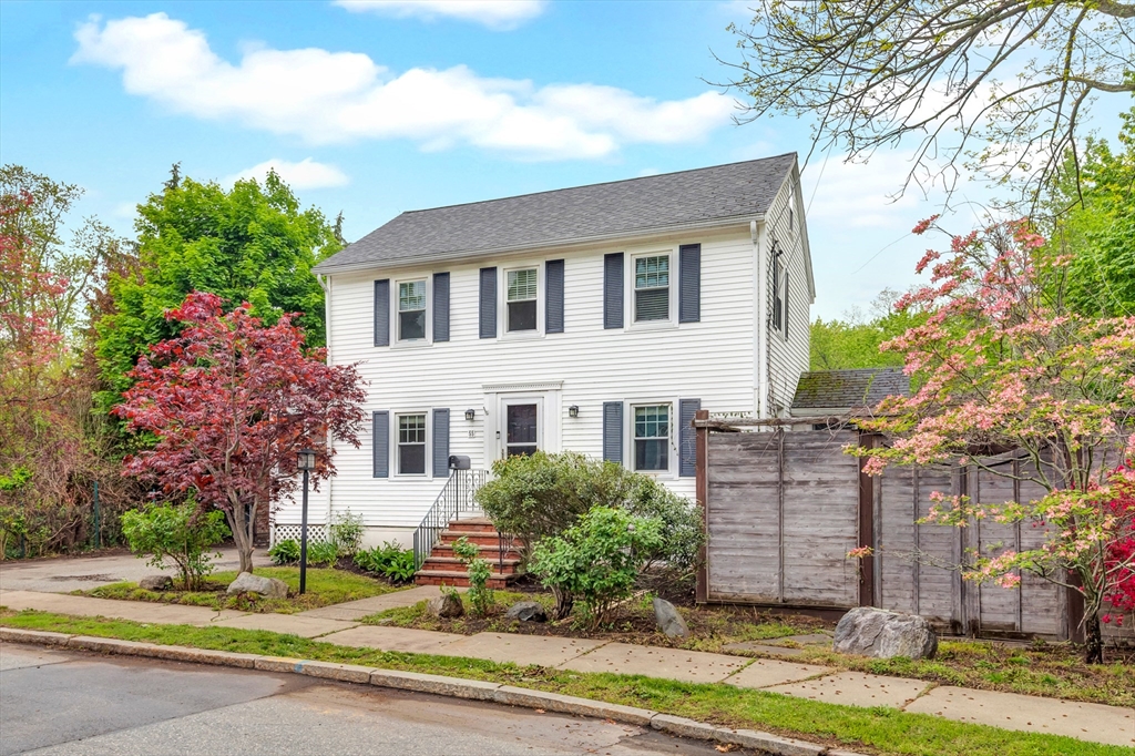 55 Brookside Ave., Winchester, Massachusetts, 3 Bedrooms Bedrooms, 6 Rooms Rooms,1 BathroomBathrooms,Residential,For Sale,Brookside Ave.,73517006