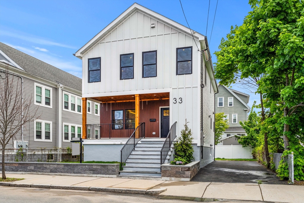 33 Blaine St, Malden, Massachusetts, 3 Bedrooms Bedrooms, 10 Rooms Rooms,3.5 BathroomsBathrooms,Residential,For Sale,Blaine St,73523837