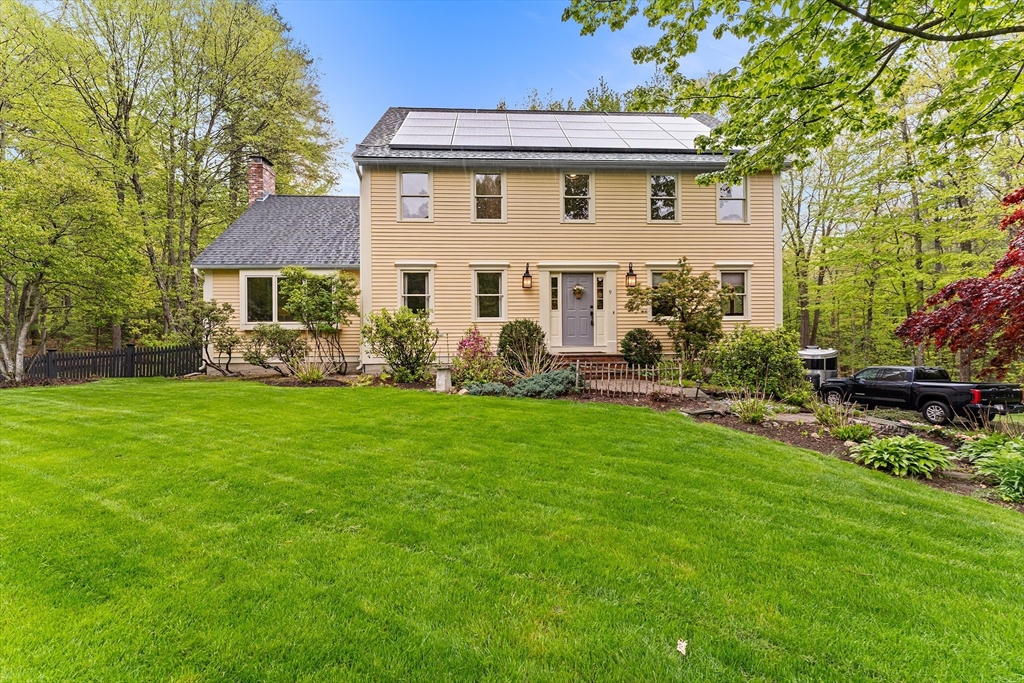 9 Celestial Way, Pepperell, Massachusetts, 4 Bedrooms Bedrooms, 7 Rooms Rooms,2.5 BathroomsBathrooms,Residential,For Sale,Celestial Way,73521097