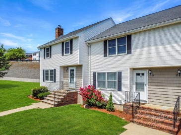29 Christopher Dr, Methuen, Massachusetts, 2 Bedrooms Bedrooms, 4 Rooms Rooms,1.5 BathroomsBathrooms,Residential,For Sale,Christopher Dr,73534527