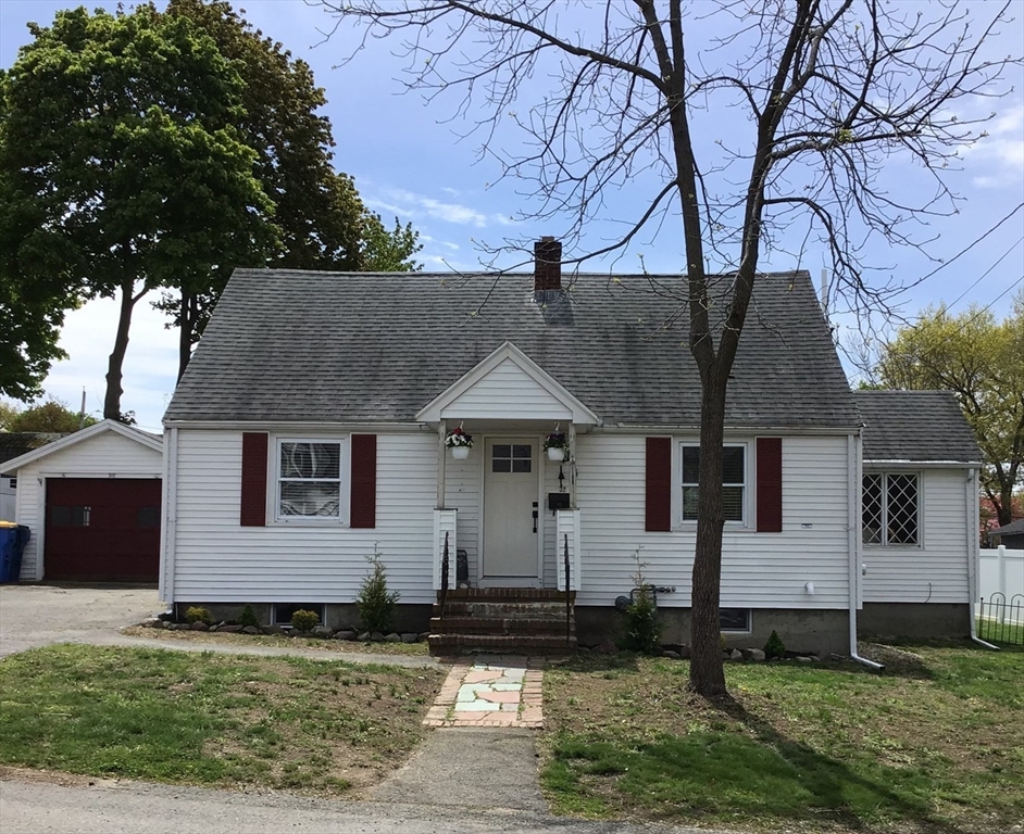 32 Hills St, Randolph, Massachusetts, 3 Bedrooms Bedrooms, 6 Rooms Rooms,2 BathroomsBathrooms,Residential,For Sale,Hills St,73518510