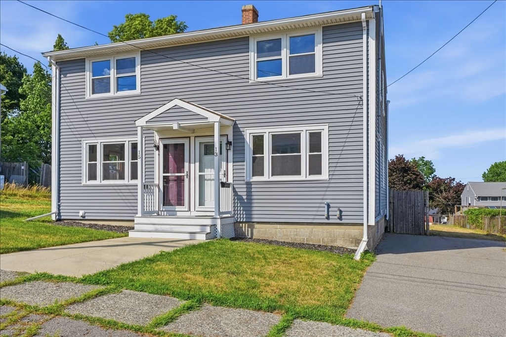 13-15 Bursley Rd, Weymouth, Massachusetts, 2 Bedrooms Bedrooms, 4 Rooms Rooms,1 BathroomBathrooms,Residential Lease,For Rent,Bursley Rd,73547833