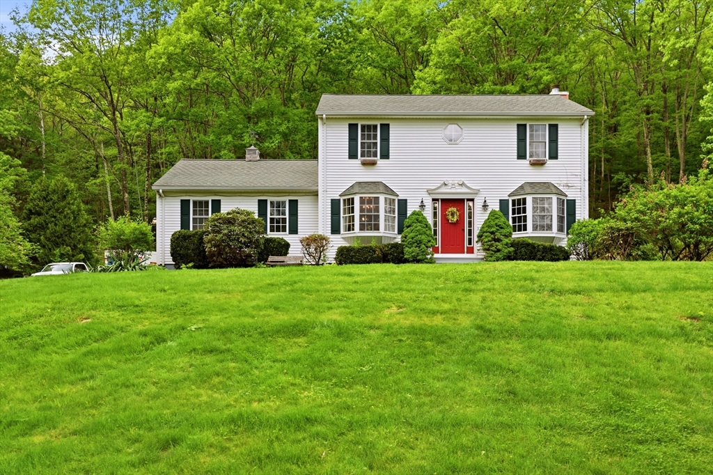 233 Cedar Swamp Rd, Monson, Massachusetts, 3 Bedrooms Bedrooms, 10 Rooms Rooms,2.5 BathroomsBathrooms,Residential,For Sale,Cedar Swamp Rd,73517508
