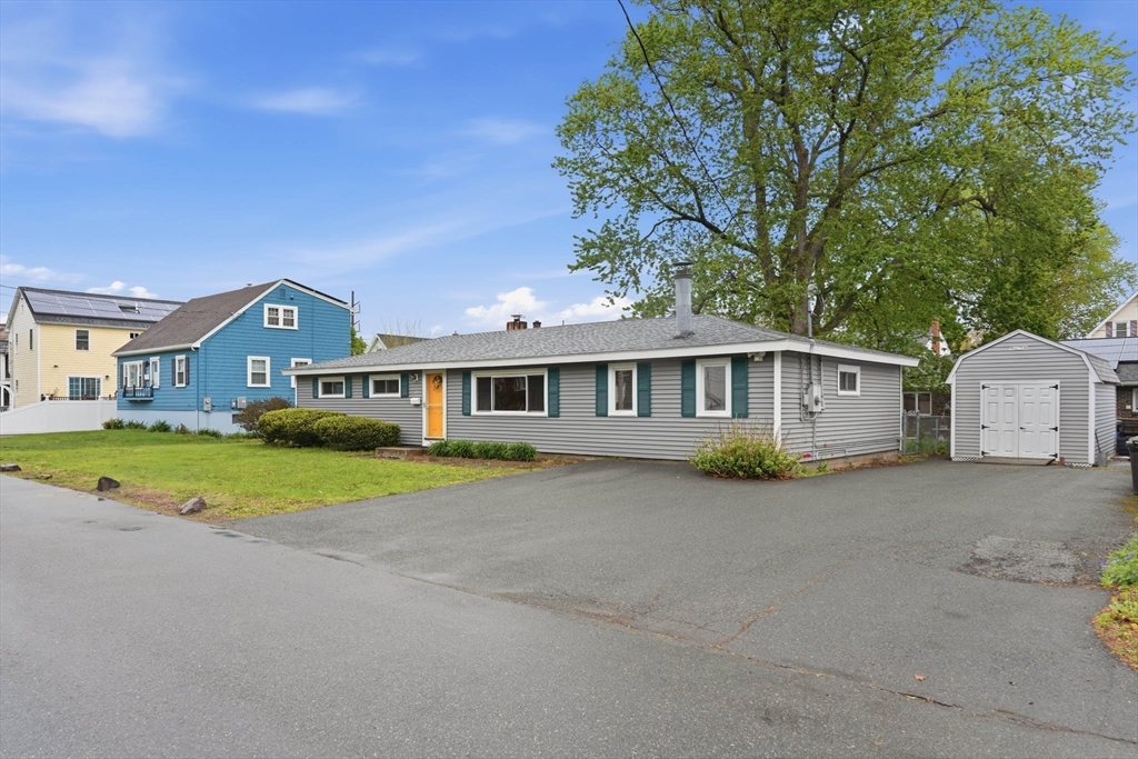 14 Prentiss Street, Malden, Massachusetts, 3 Bedrooms Bedrooms, 7 Rooms Rooms,1 BathroomBathrooms,Residential,For Sale,Prentiss Street,73517600