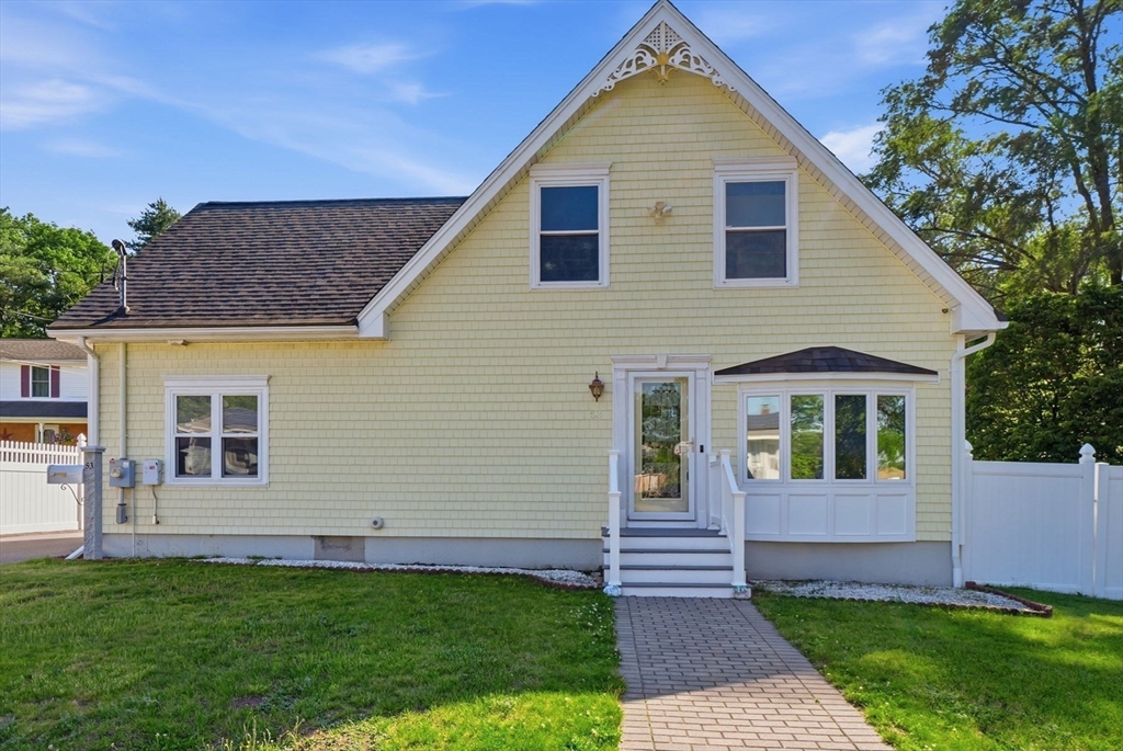 53 Willard St, Ayer, Massachusetts, 3 Bedrooms Bedrooms, 5 Rooms Rooms,3 BathroomsBathrooms,Residential,For Sale,Willard St,73533257