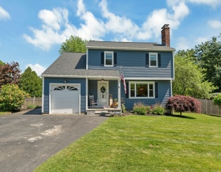 14 Juniper Lane, Nashua, New Hampshire, 4 Bedrooms Bedrooms, 8 Rooms Rooms,2 BathroomsBathrooms,Residential,For Sale,Juniper Lane,73533675