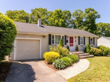 85 Celia Road, Braintree, Massachusetts, 3 Bedrooms Bedrooms, 6 Rooms Rooms,1 BathroomBathrooms,Residential,For Sale,Celia Road,73530277 85 Celia Road, Braintree, Massachusetts, 3 Bedrooms Bedrooms, 6 Rooms Rooms,1 BathroomBathrooms,Residential,For Sale,Celia Road,73530277