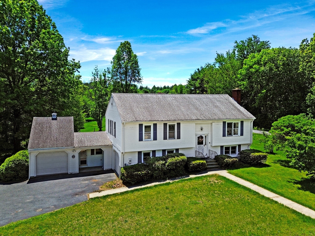 6 Philip St, Hudson, Massachusetts, 3 Bedrooms Bedrooms, 10 Rooms Rooms,1 BathroomBathrooms,Residential,For Sale,Philip St,73525380
