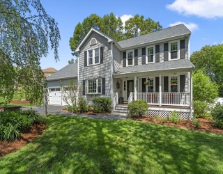 53 Concannon Circle, Weymouth, Massachusetts, 4 Bedrooms Bedrooms, 8 Rooms Rooms,3.5 BathroomsBathrooms,Residential,For Sale,Concannon Circle,73529295