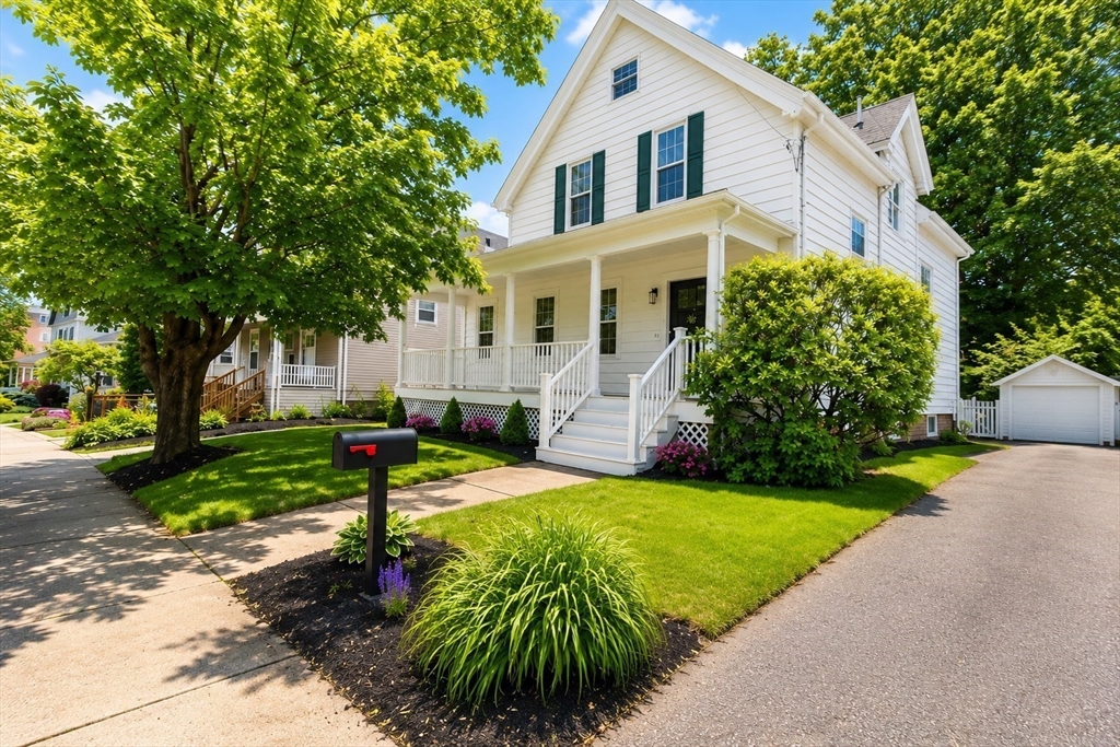 20 Hodges St, Attleboro, Massachusetts, 5 Bedrooms Bedrooms, 10 Rooms Rooms,2.5 BathroomsBathrooms,Residential,For Sale,Hodges St,73524438