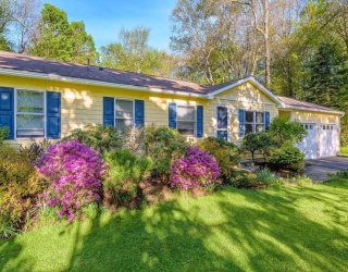 54 Deepwoods Dr, Amherst, Massachusetts, 3 Bedrooms Bedrooms, 8 Rooms Rooms,2.5 BathroomsBathrooms,Residential,For Sale,Deepwoods Dr,73529217