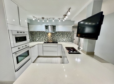 57 Broadlawn Park, Boston, Massachusetts, 3 Bedrooms Bedrooms, 5 Rooms Rooms,2 BathroomsBathrooms,Residential Lease,For Rent,Broadlawn Park,73551441