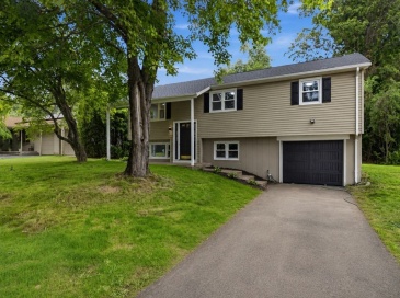 52 Aldo Drive, Ludlow, Massachusetts, 3 Bedrooms Bedrooms, 6 Rooms Rooms,1 BathroomBathrooms,Residential,For Sale,Aldo Drive,73551461