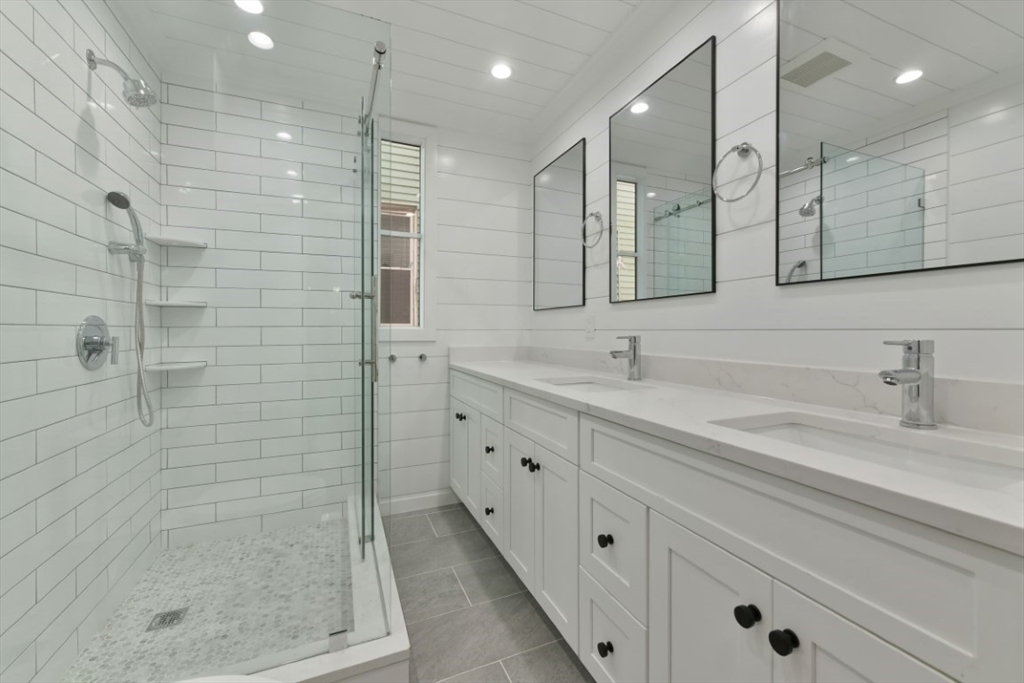 34-36 Boston St, Boston, Massachusetts, 3 Bedrooms Bedrooms, 6 Rooms Rooms,1 BathroomBathrooms,Residential Lease,For Rent,Boston St,73551464