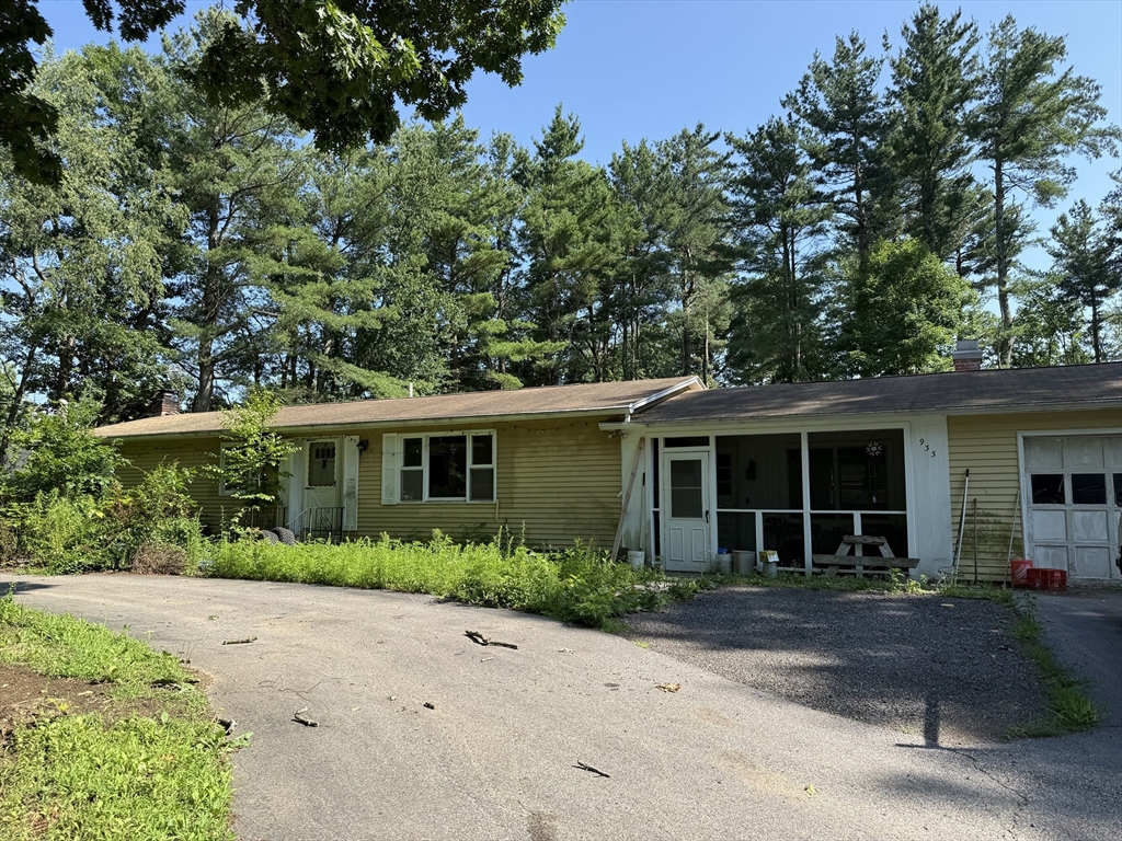 933 Wauwinet Rd, Barre, Massachusetts, 2 Bedrooms Bedrooms, 6 Rooms Rooms,1.5 BathroomsBathrooms,Residential,For Sale,Wauwinet Rd,73548774