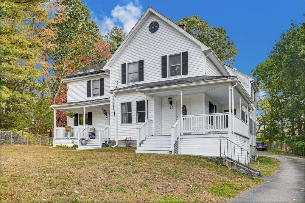 90 East Main, Northborough, Massachusetts, 2 Bedrooms Bedrooms, 5 Rooms Rooms,2 BathroomsBathrooms,Residential Lease,For Rent,East Main,73551738
