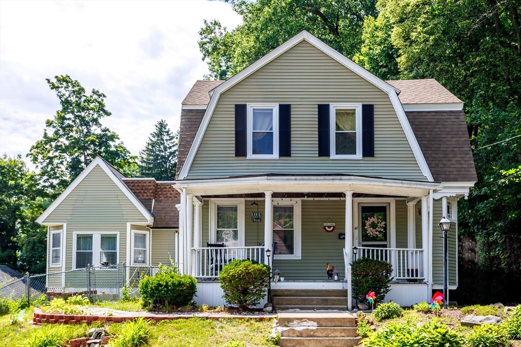 48 Bond Street, Fitchburg, Massachusetts, 3 Bedrooms Bedrooms, 8 Rooms Rooms,2 BathroomsBathrooms,Residential,For Sale,Bond Street,73537485