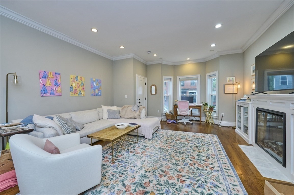 355 K St, Boston, Massachusetts, 2 Bedrooms Bedrooms, 6 Rooms Rooms,2.5 BathroomsBathrooms,Residential Lease,For Rent,K St,73546966
