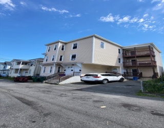 10 Rockdale Avenue, Lowell, Massachusetts, 2 Bedrooms Bedrooms, 5 Rooms Rooms,1 BathroomBathrooms,Residential Lease,For Rent,Rockdale Avenue,73551583