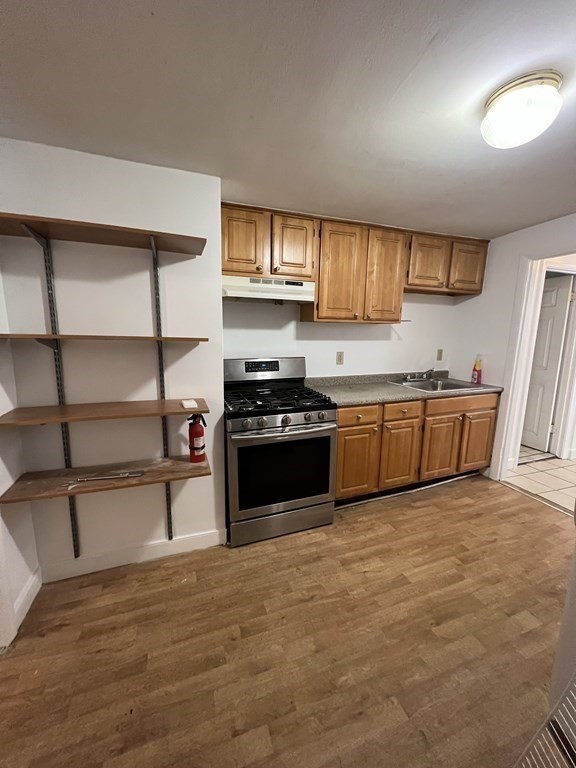 55 Leyden St, Boston, Massachusetts, 3 Bedrooms Bedrooms, 6 Rooms Rooms,1 BathroomBathrooms,Residential Lease,For Rent,Leyden St,73551595